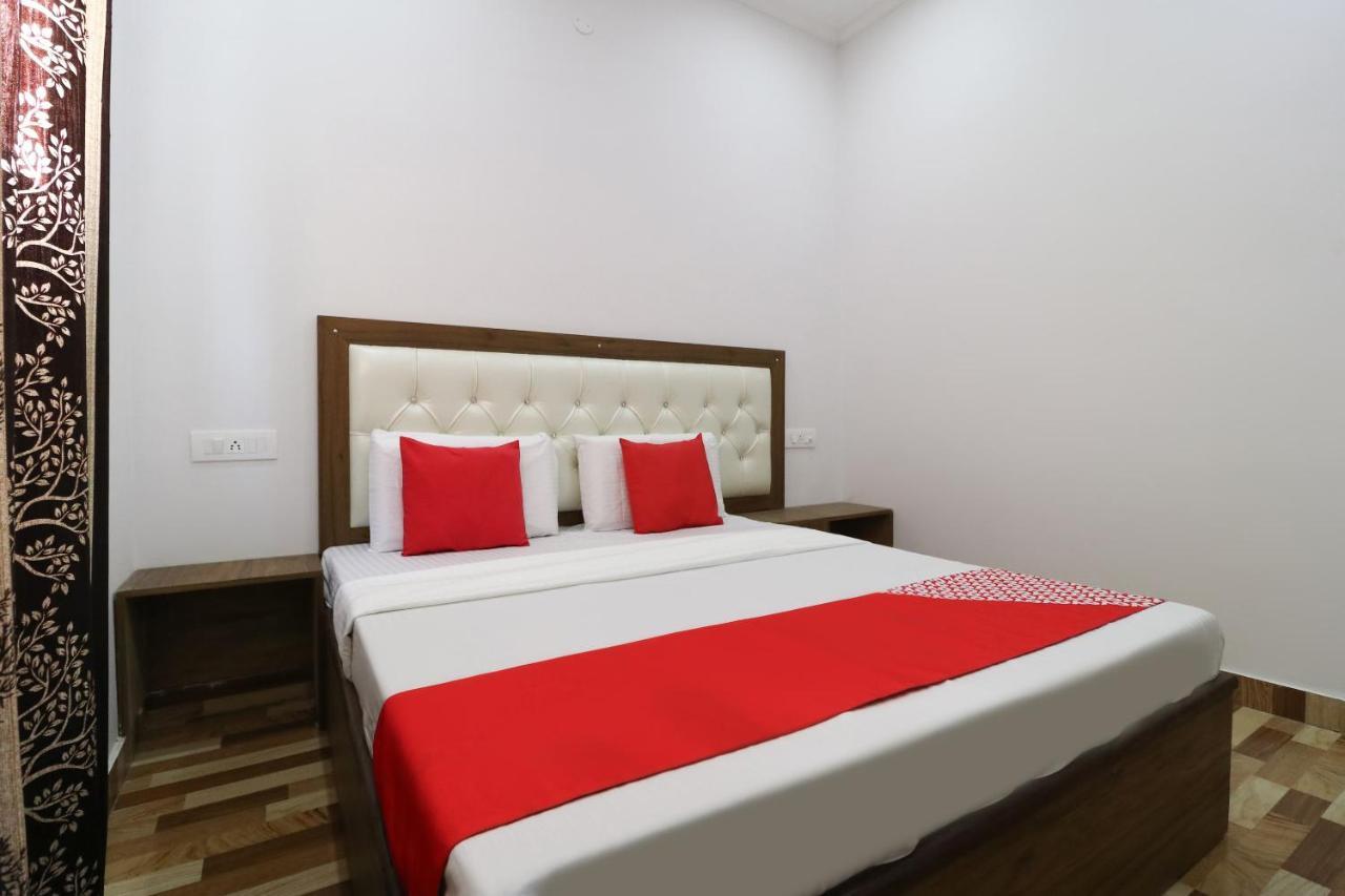 Oyo 64004 Hotel Kartar Zirakpur Exterior photo