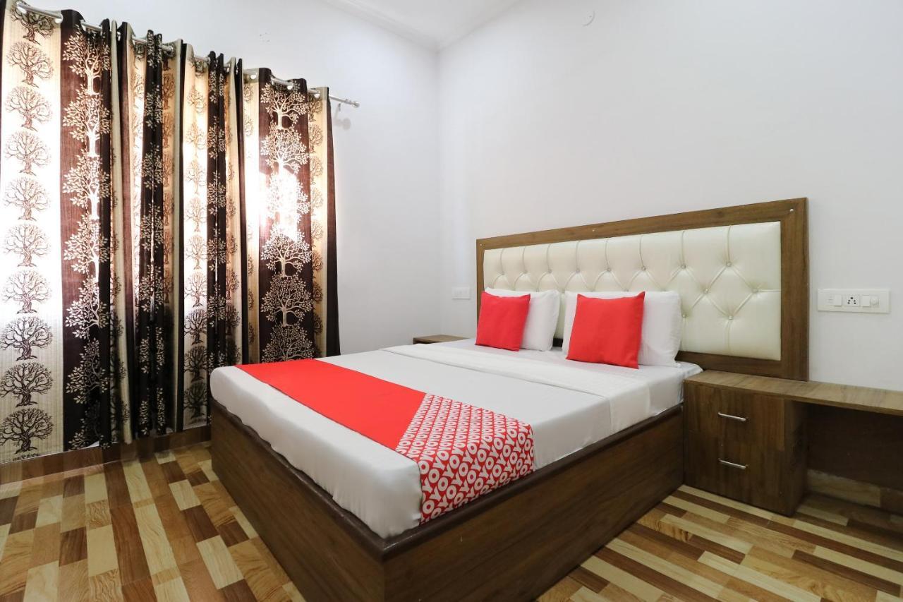 Oyo 64004 Hotel Kartar Zirakpur Exterior photo